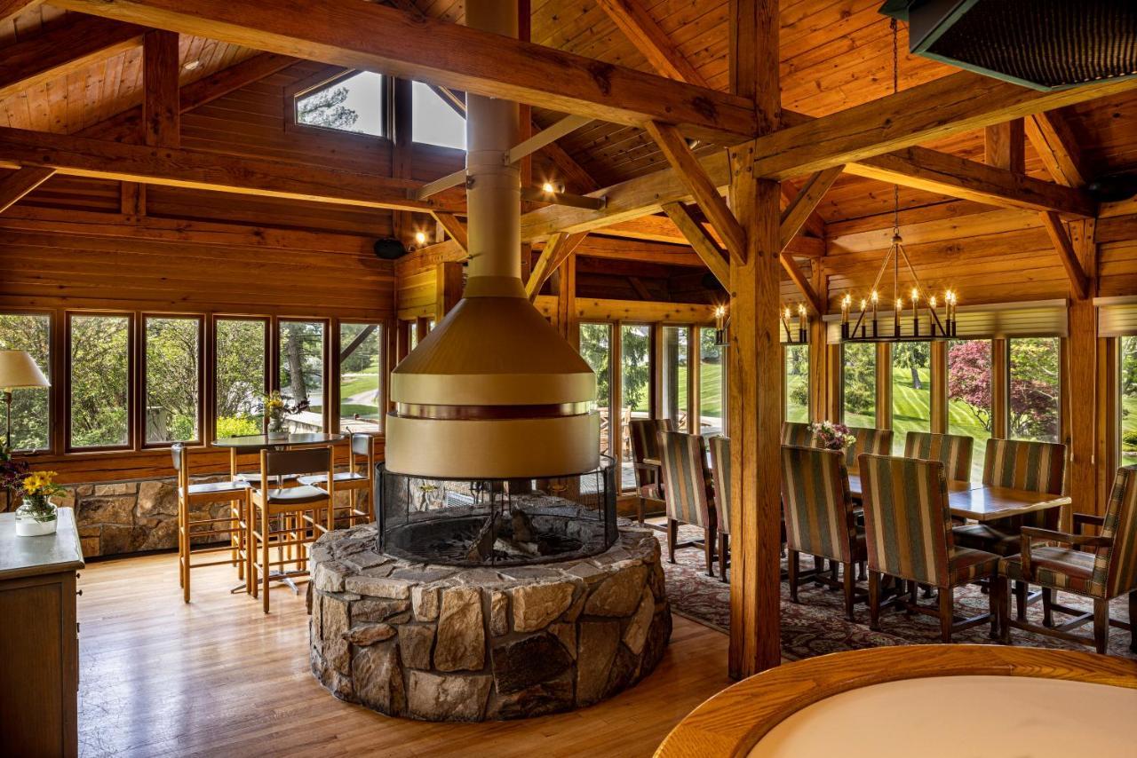 Baywood Conference And Lodging Center Coraopolis Extérieur photo