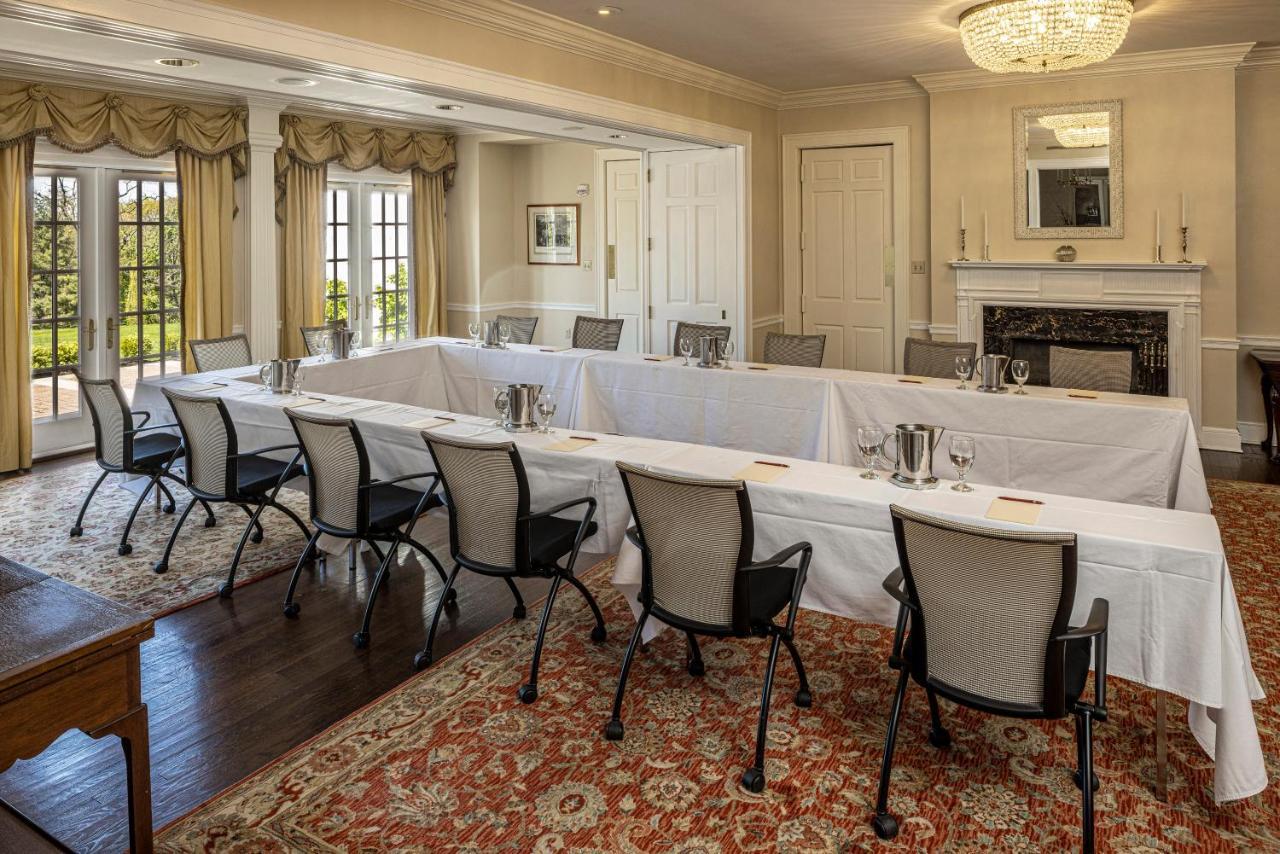 Baywood Conference And Lodging Center Coraopolis Extérieur photo
