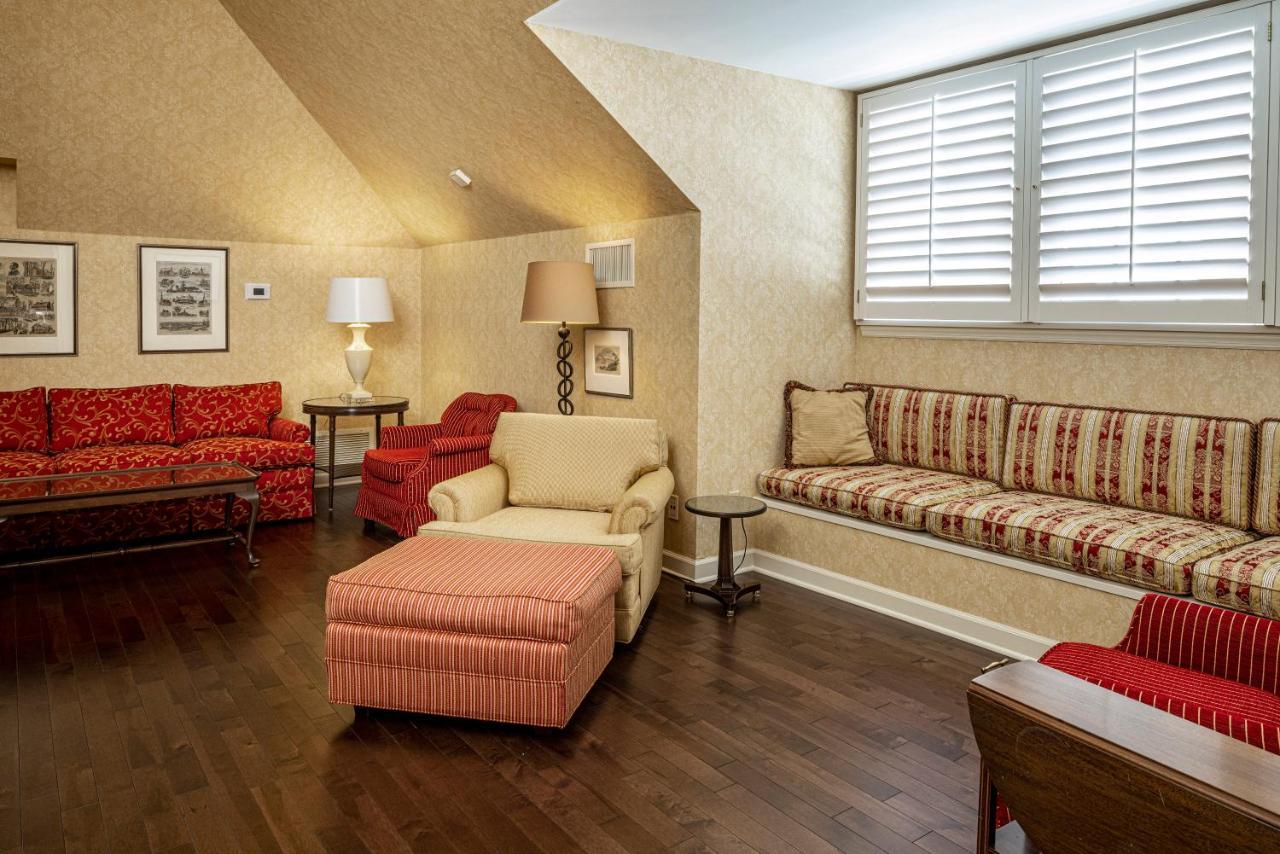 Baywood Conference And Lodging Center Coraopolis Extérieur photo