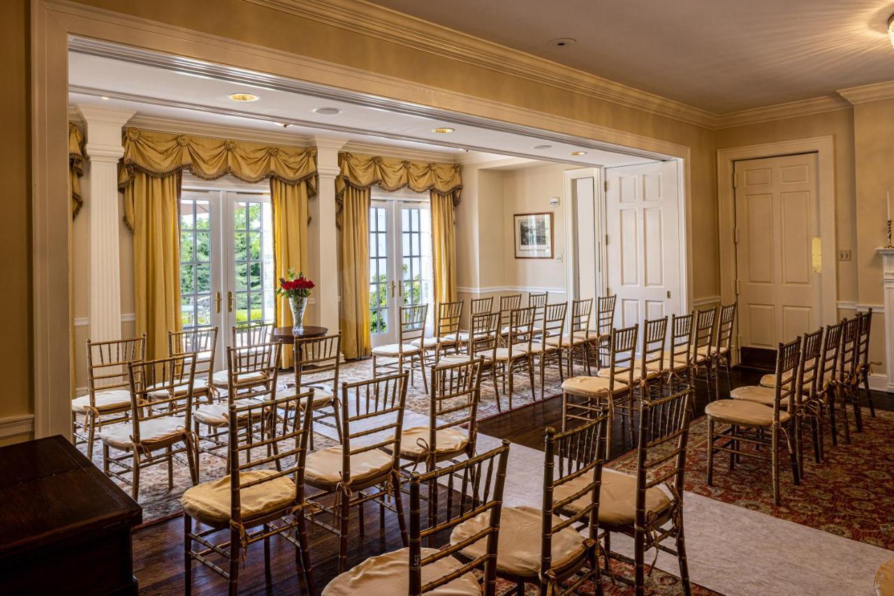 Baywood Conference And Lodging Center Coraopolis Extérieur photo
