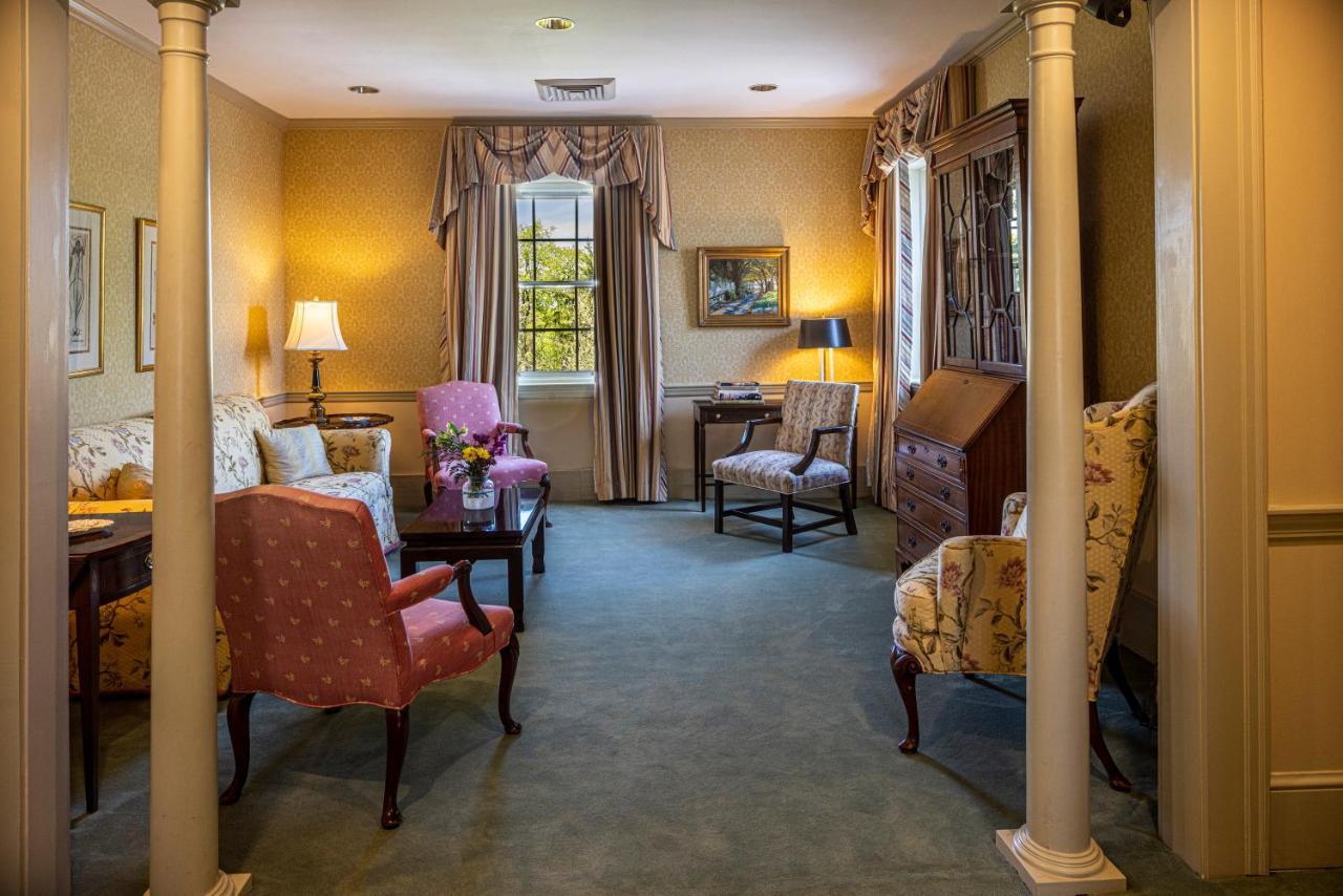 Baywood Conference And Lodging Center Coraopolis Extérieur photo
