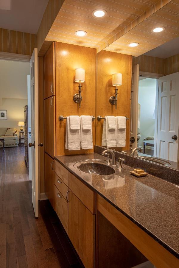 Baywood Conference And Lodging Center Coraopolis Extérieur photo